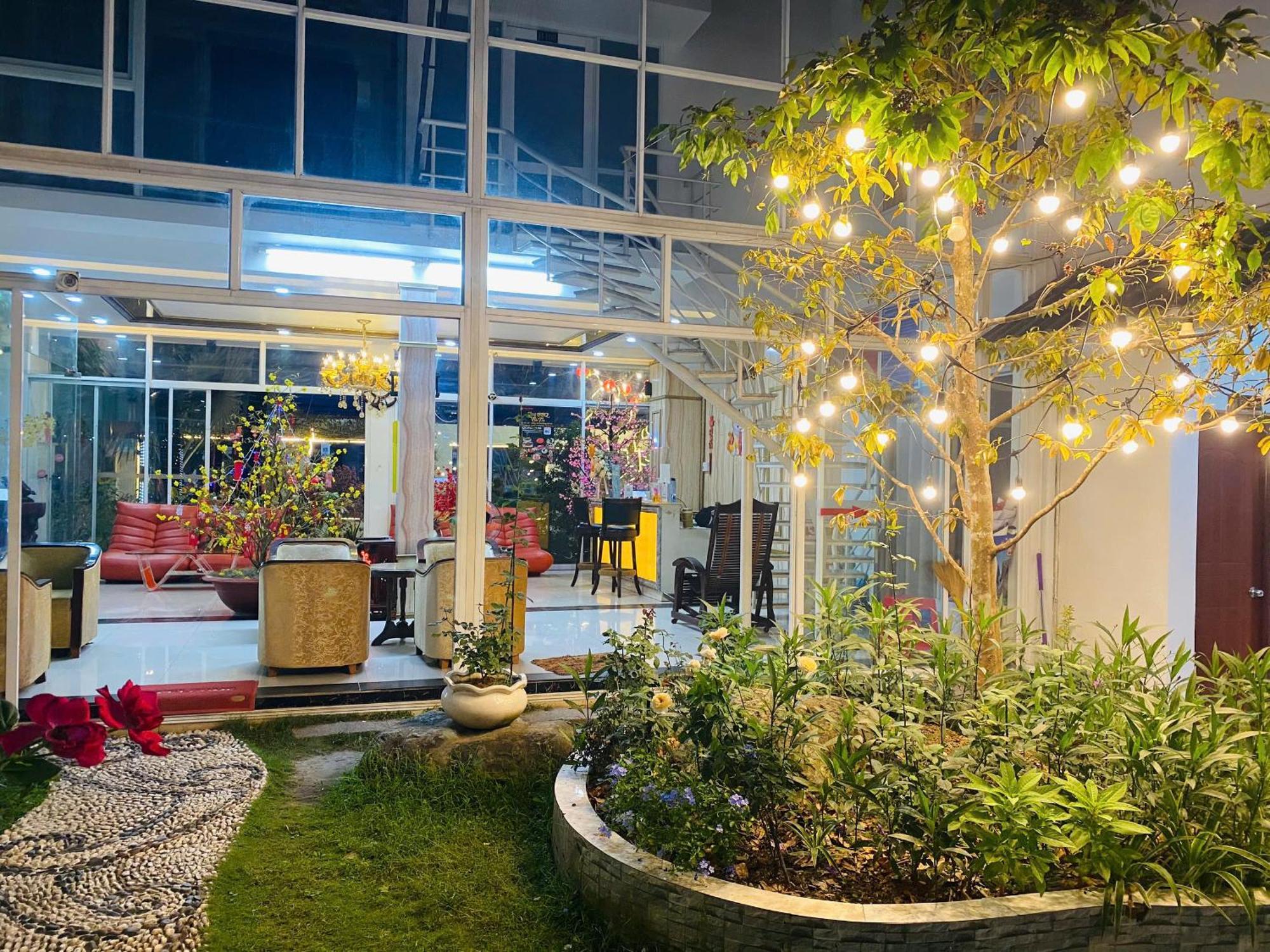 Mekong Hotel & Restaurant Ben Tre Buitenkant foto