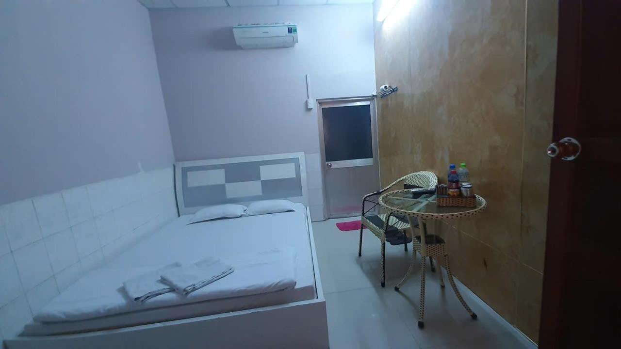Mekong Hotel & Restaurant Ben Tre Buitenkant foto